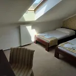 Restaurant And Stenly Guest house