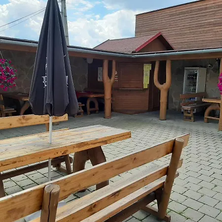 Penzión pre hostí Restaurant And Stenly